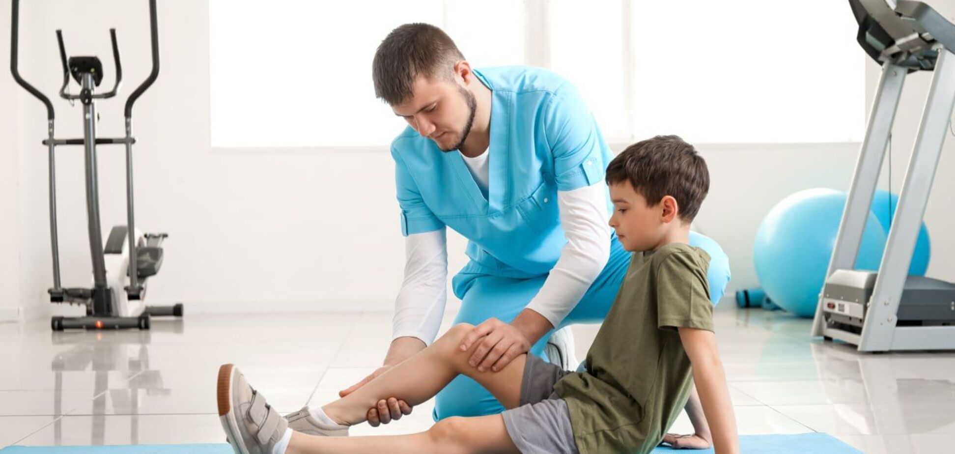 Фонд Рината Ахметова объявил о бесплатной реабилитации раненых детей