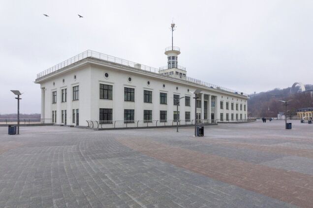 Историческое здание киевского Речного вокзала ввели в эксплуатацию после реставрации