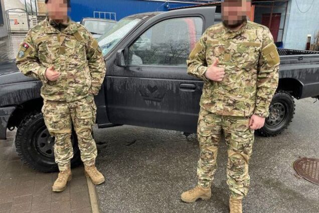 Favbet Foundation передав захисникам Вугледара позашляховик Mazda 