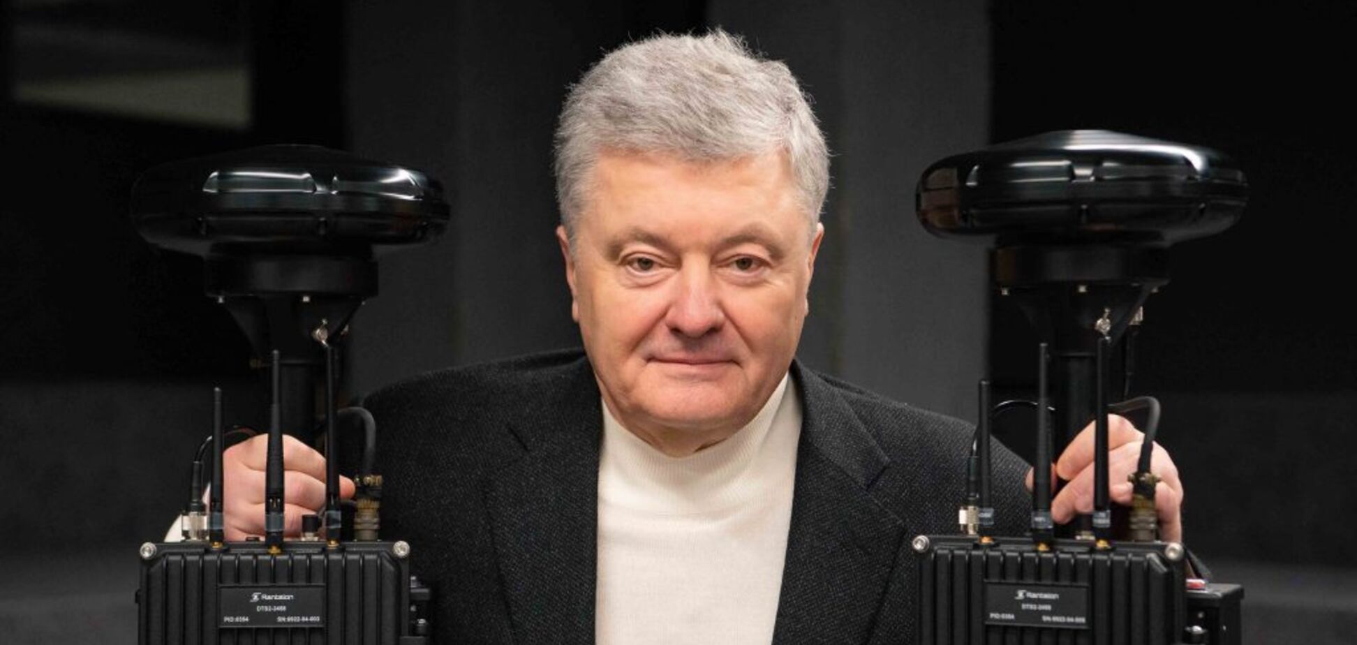 Порошенко отправит ВСУ технику для охоты на операторов вражеских дронов. Фото и видео