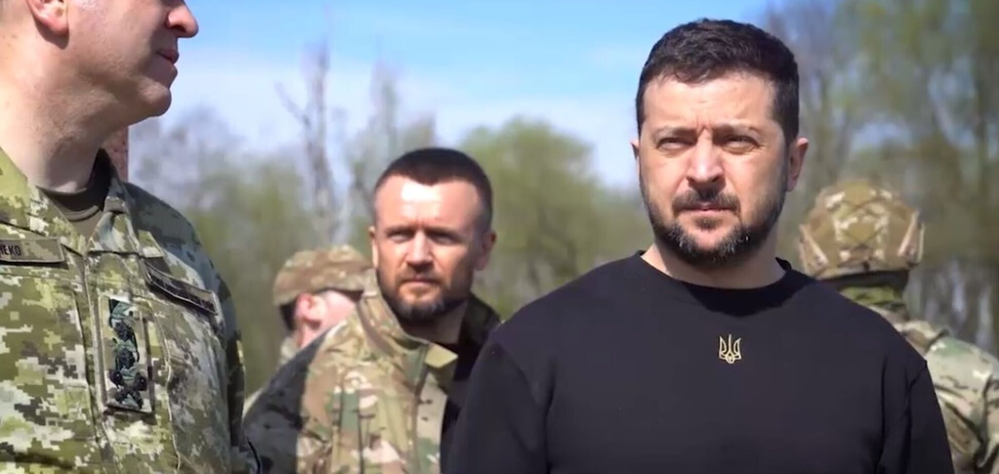 'Для меня честь сегодня быть здесь': Зеленский прибыл на Волынь и заслушал доклады о ситуации в регионе. Видео