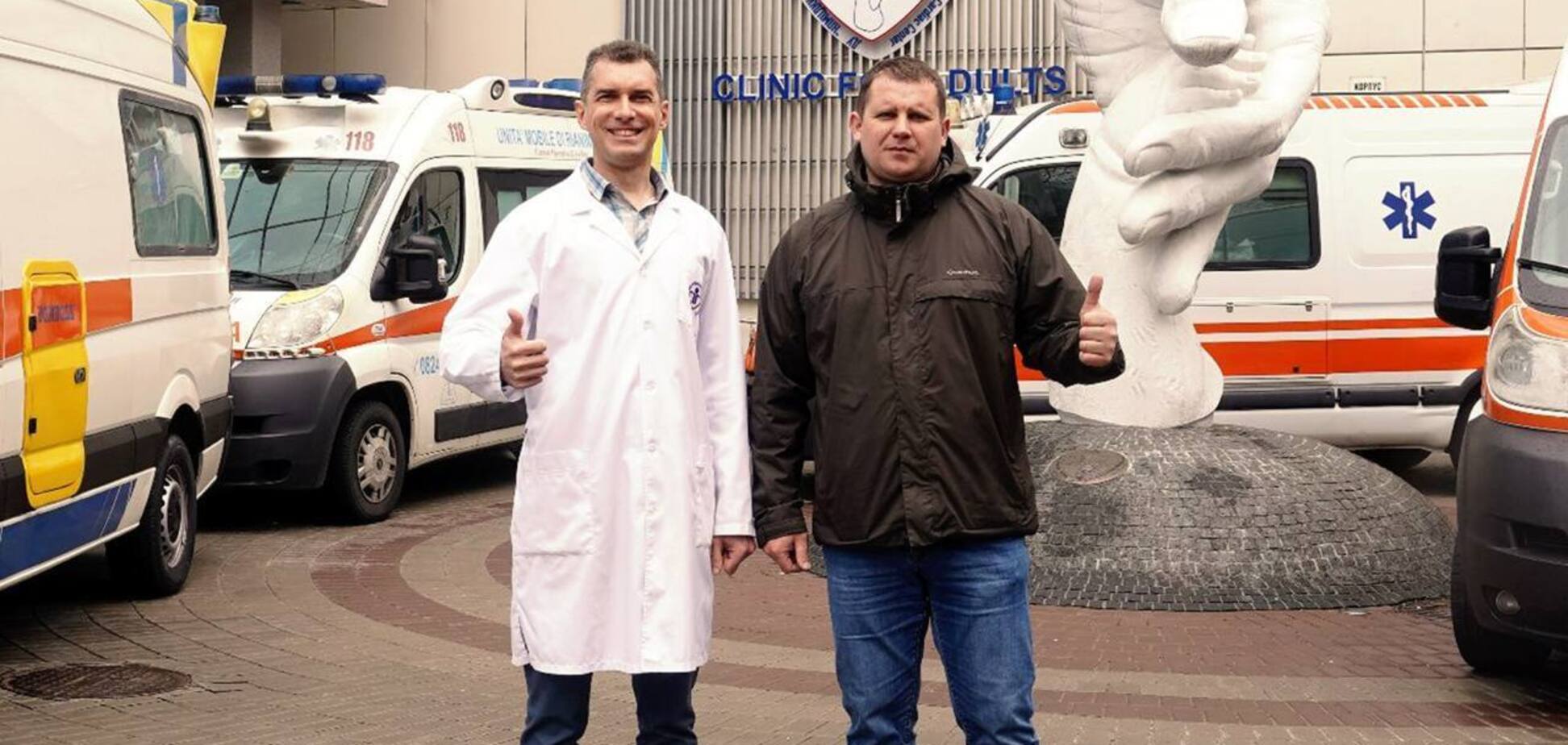 Центр детской кардиологии и кардиохирургии получил 4 карета скорой помощи