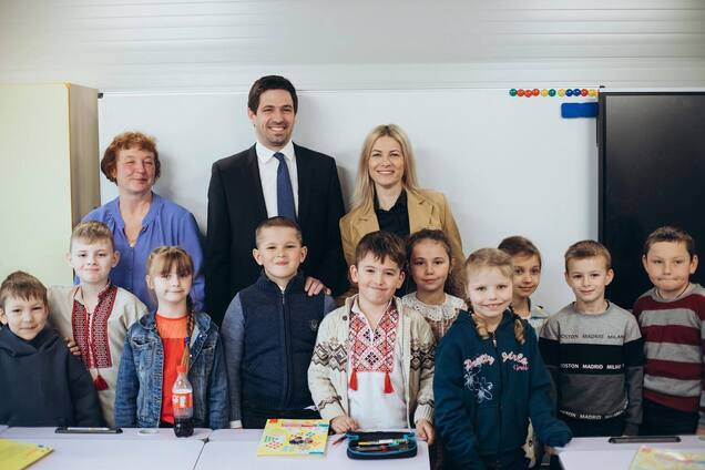 Рік тому тут була зовсім інша картина: як Угорщина допомагає відбудовувати Київщину