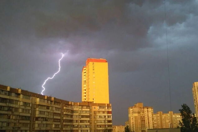 Синоптики попередили про грозу в столичному регіоні