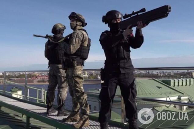 У Санкт-Петербурзі створили спецпідрозділ для полювання на дрони: снайперів розміщують на дахах. Відео