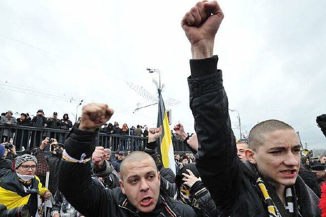 Патриотизм в России расправил кулаки