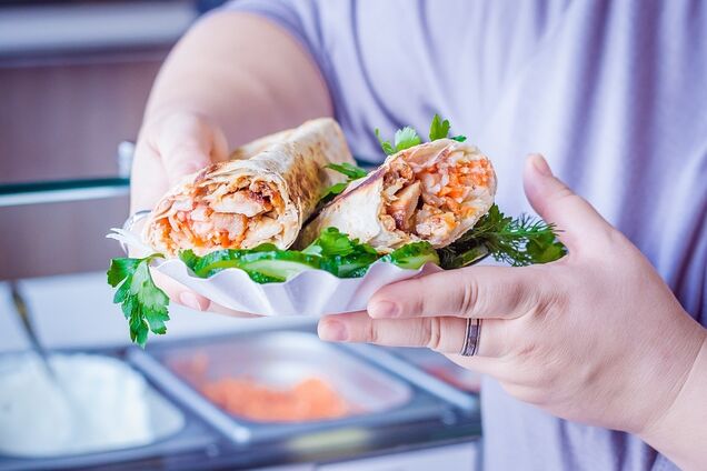 Как выбрать безопасную и действительно вкусную шаурму: советуют эксперты