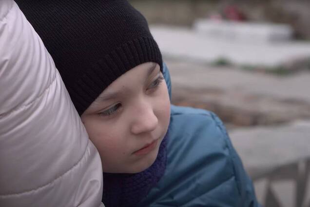 'От пережитого сын перестал говорить': семья из Мариуполя получила жилье в Днепре, которое обустроил Фонд Рината Ахметова