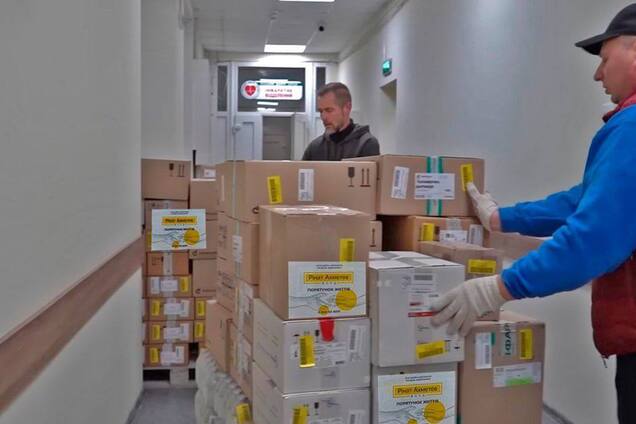 Херсонська міська лікарня отримала нову партію медпрепаратів від Фонду Ріната Ахметова