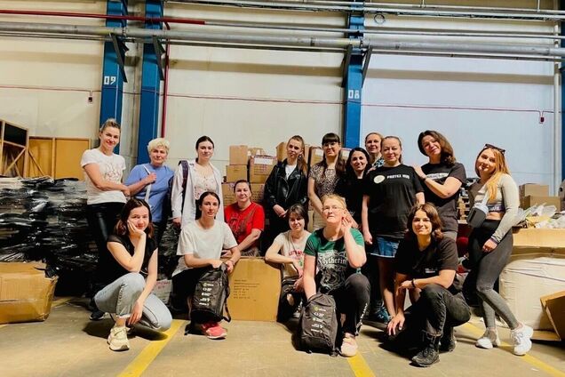 Проєкт 'Рятуємо життя' та Protez Hub почали видавати спецрюкзаки людям з ампутаціями