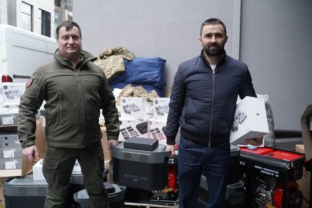 Украинские защитники получили от 'Стального фронта' почти 450 систем питания