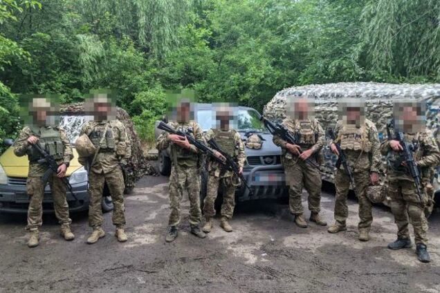 Українські захисники на Донеччині отримали позашляховик від Favbet Foundation