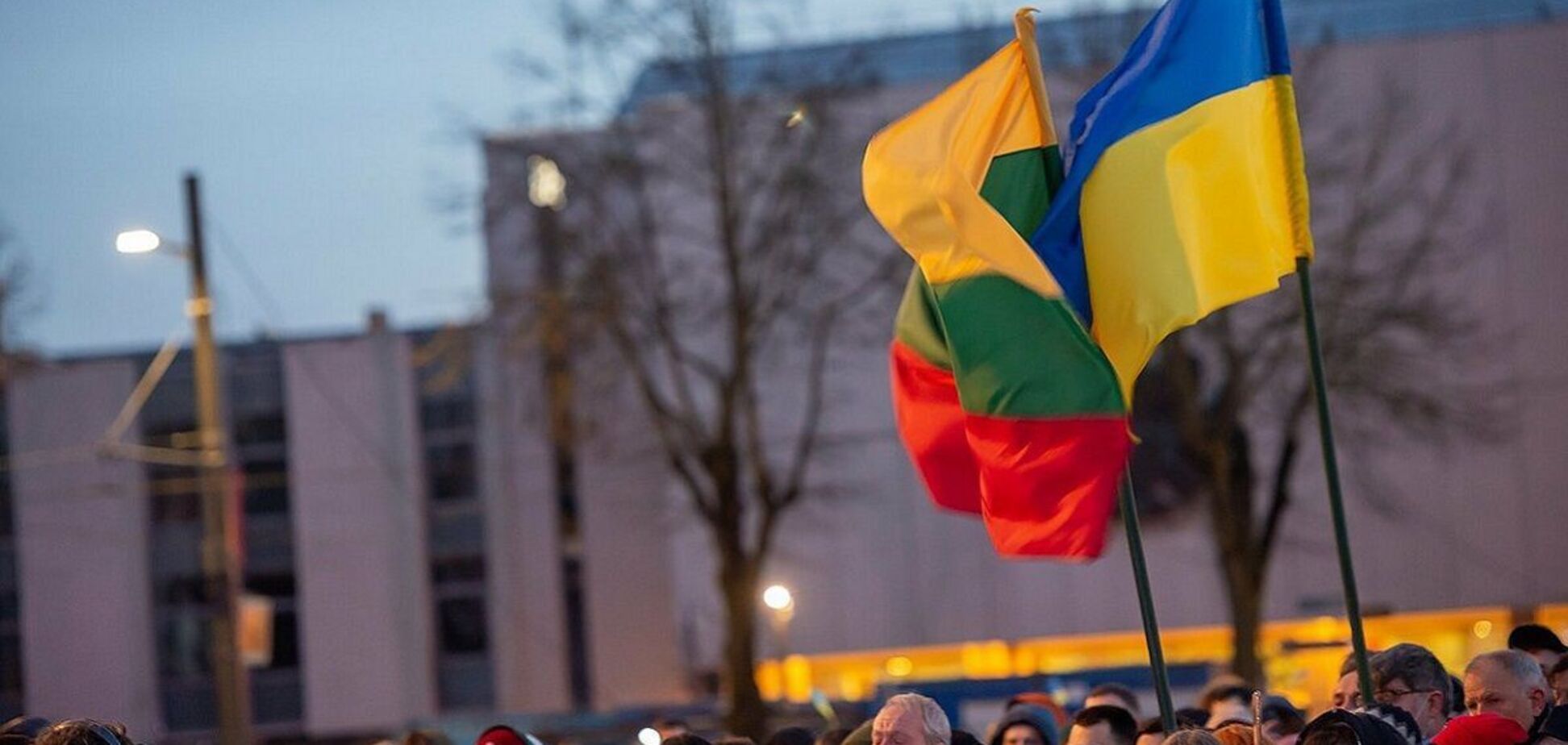 Що пропонують українцям у Литві