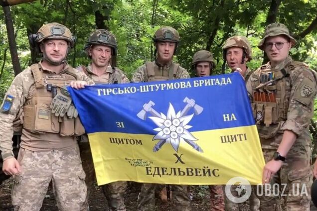 В Вильнюсе во время саммита НАТО поднимут фронтовое знамя Украины, которое принесут 33 марафонца