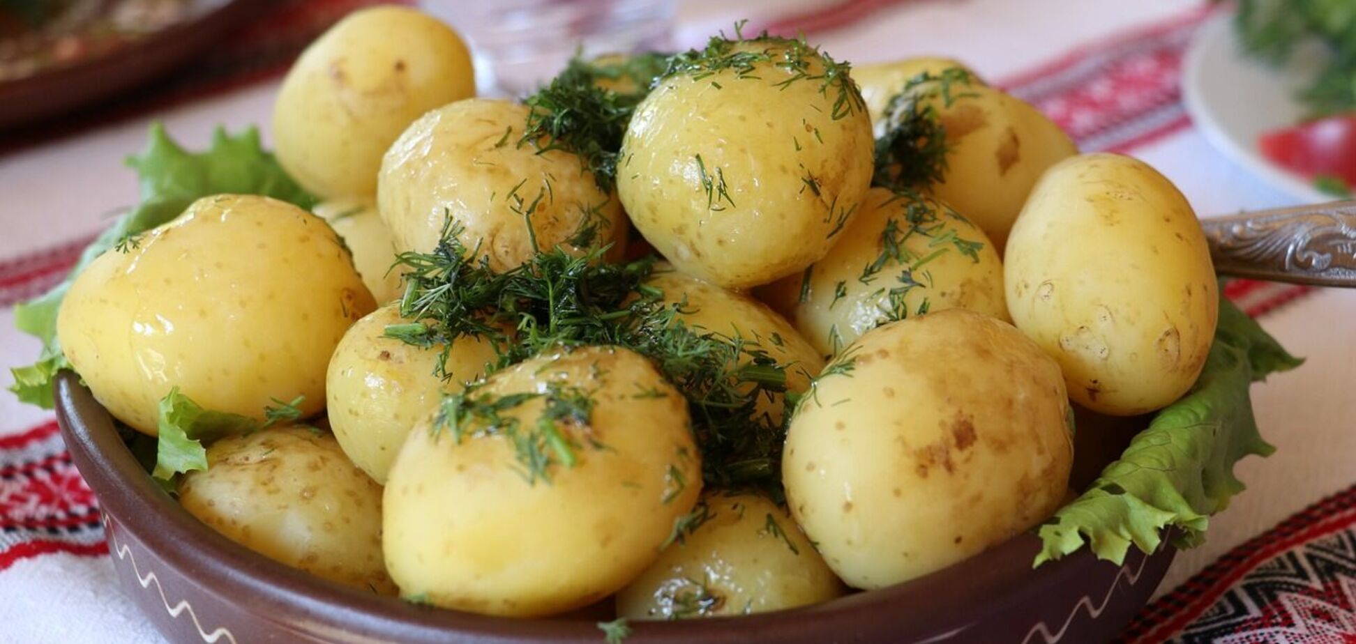Ви варите молоду картоплю неправильно: дві найголовніші помилки