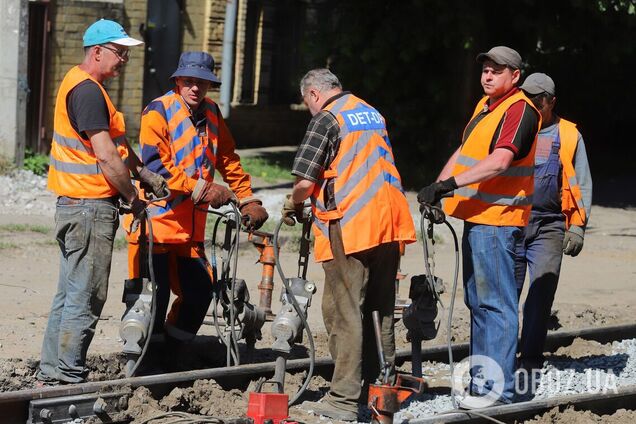 Филатов рассказал, как Днепр, несмотря на войну, возобновил ремонты трамвайных переездов