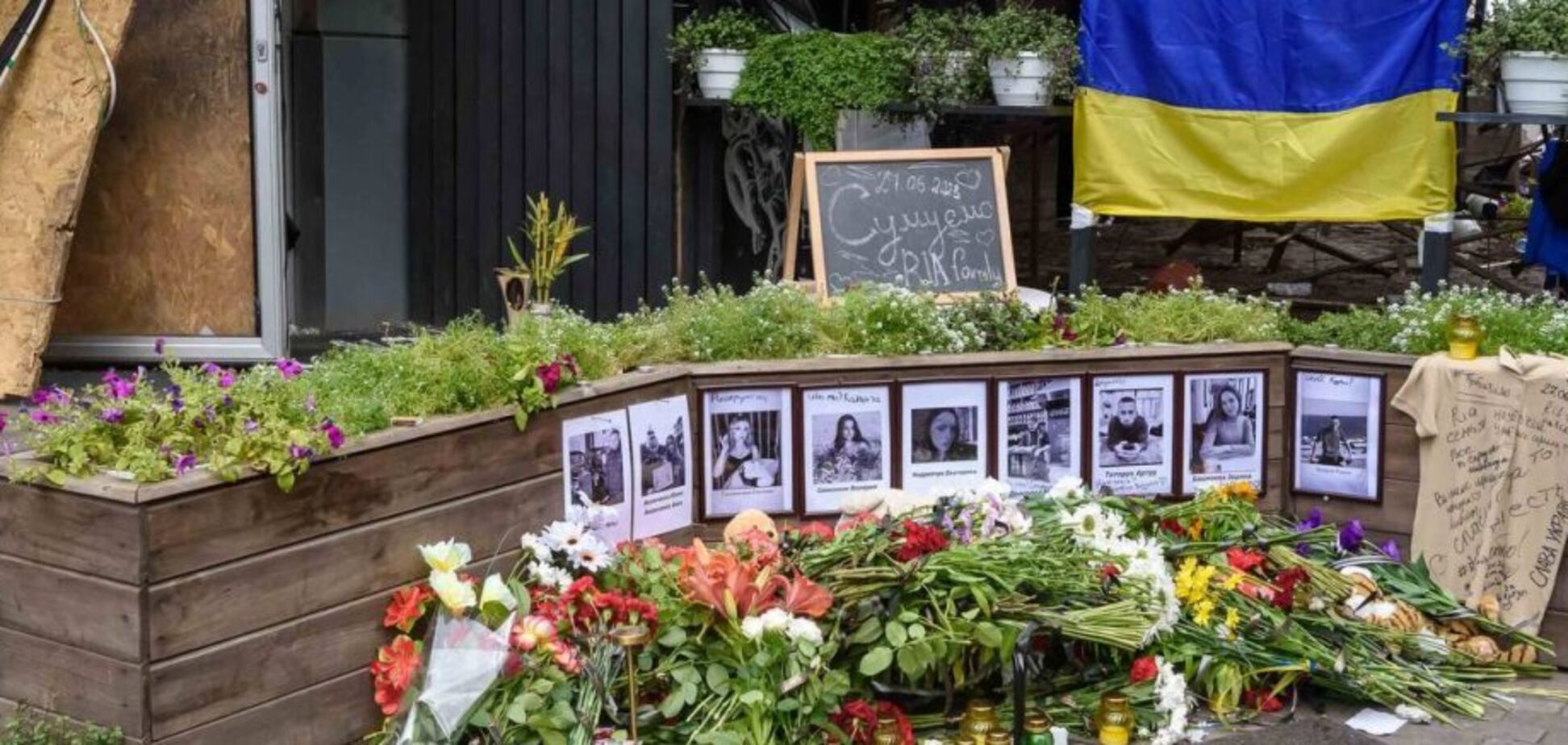 Порошенко у Краматорську вшанував пам’ять загиблих від ракетного удару 27 червня