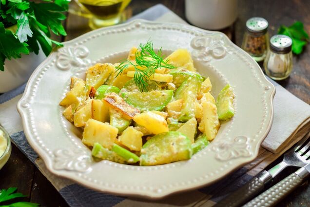 Кабачки тушеные в сливках – рецепт быстрого и вкусного блюда | FoodOboz