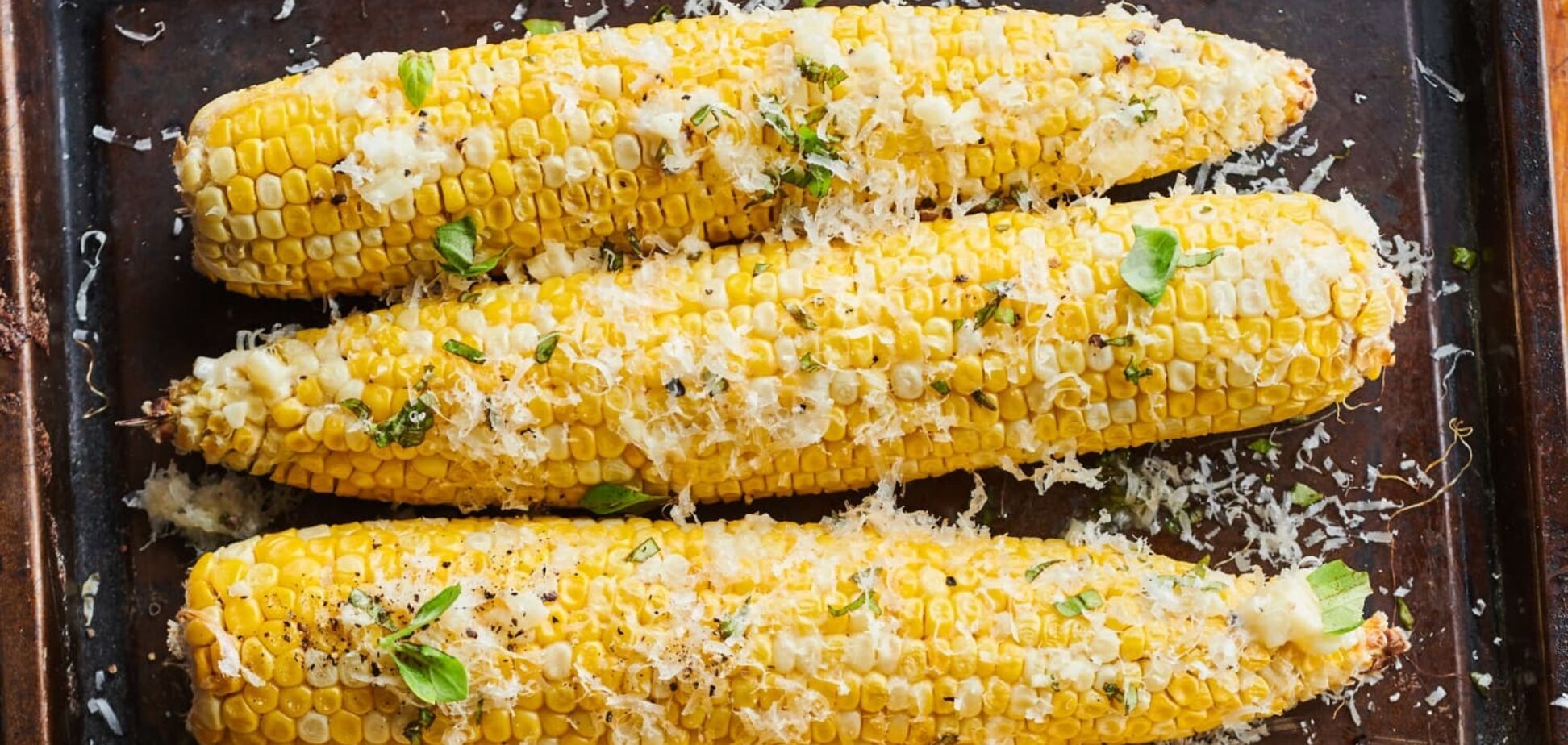 Как вкусно запечь кукурузу: рецепт с сыром