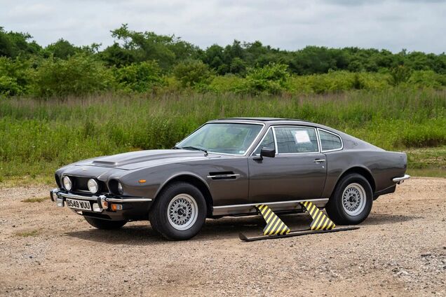 Aston Martin V8 из фильма про Джеймса Бонда выставили на продажу
