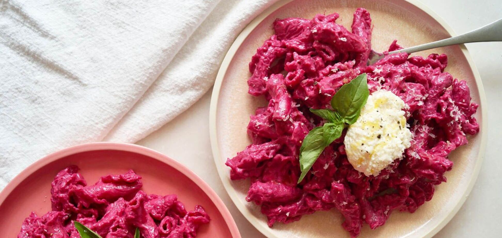 Як приготувати трендову пасту 'Барбі': усіх вражає яскравий рожевий колір 