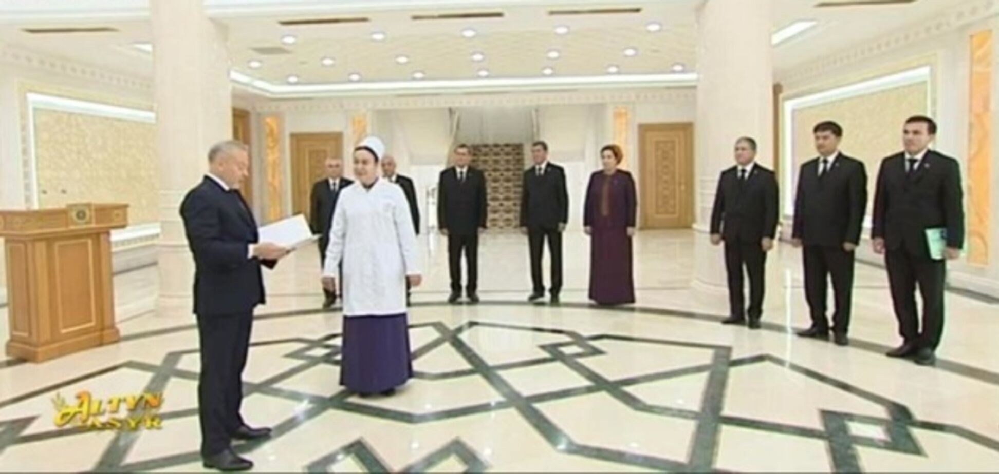 Посол Украины поблагодарил правительство Туркменистана за гуммопомощь для украинских детей