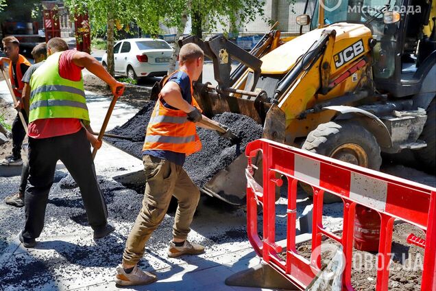 Урбаністика для пішоходів та облаштована дорога: Філатов показав, як ремонтують на Скоробогатова у Дніпрі