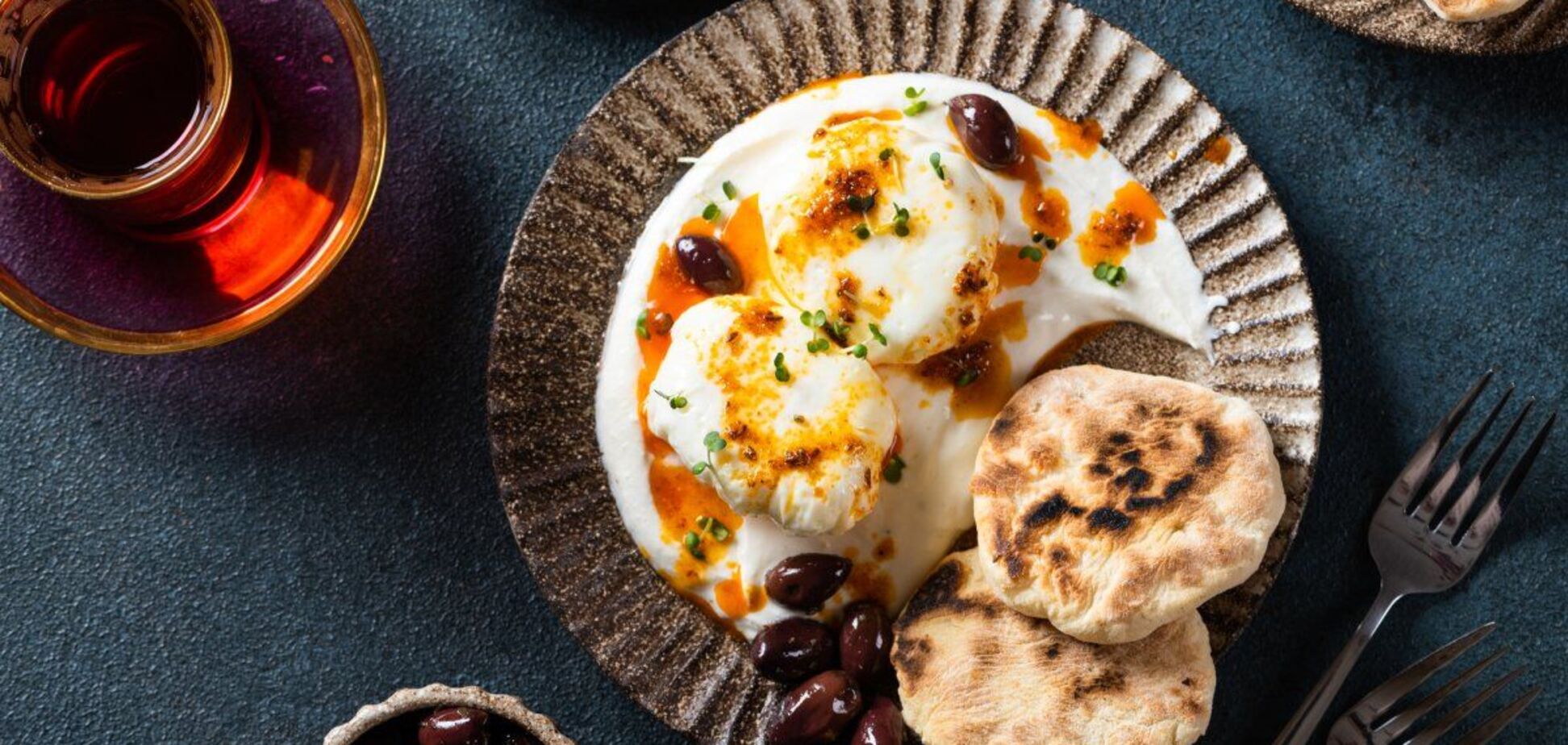 Почему яйца прилипают к сковороде и получаются невкусными: никогда их так не готовьте