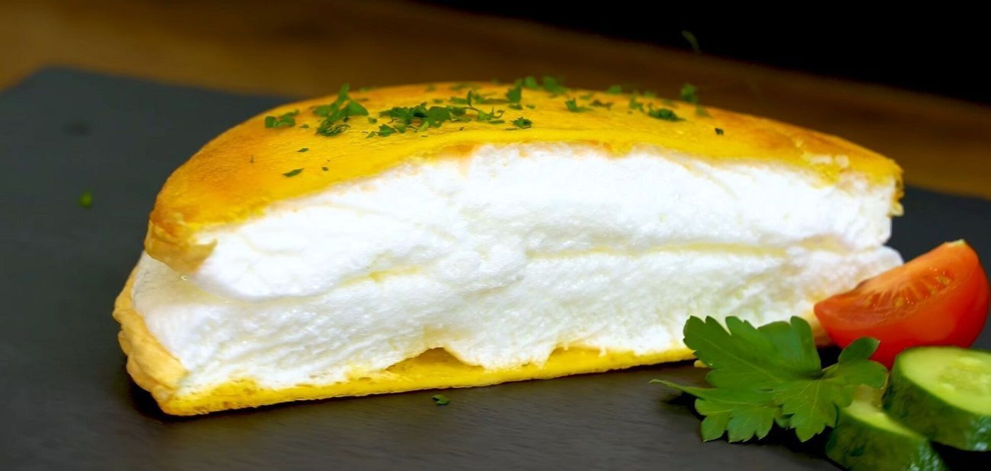 Французский омлет 'Пуляр' для завтрака: рецепт популярного блюда из яиц