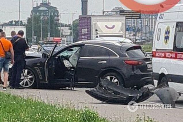 ДТП в Киеве на Окружной дороге – у легковушки в результате ДТП оторвало  колесо – фото и видео | OBOZ.UA