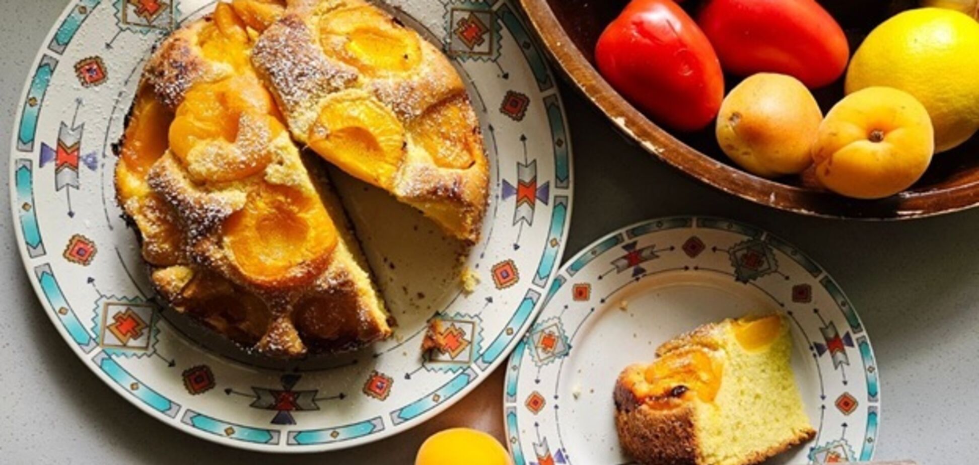 Літні рецепти: пиріг з абрикосами