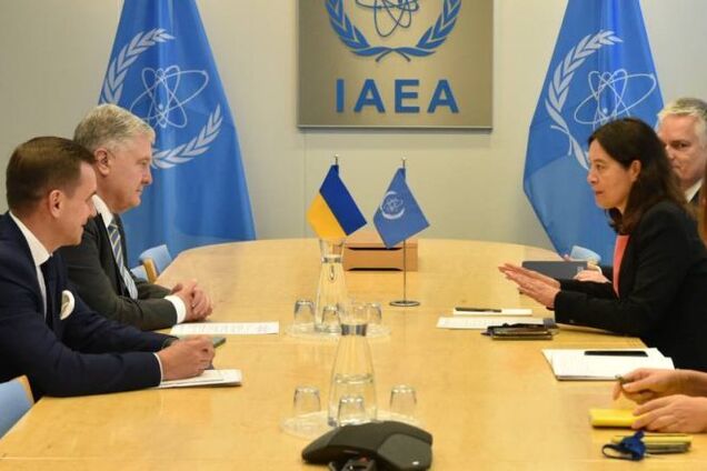 Россия должна немедленно вывести свои войска из ЗАЭС, – Порошенко на встрече с руководством МАГАТЭ