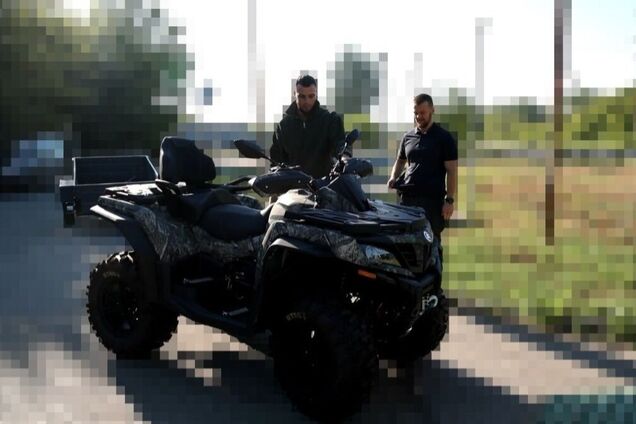 Українські бійці отримали від 'Сталевого фронту' квадроцикли та дрони