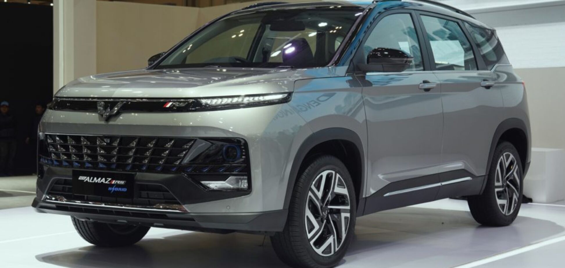 Wuling Almaz