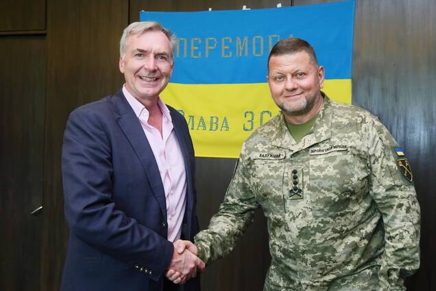 До Києва прибув начальник Штабу оборони Британії: Залужний розповів про візит на пункт управління