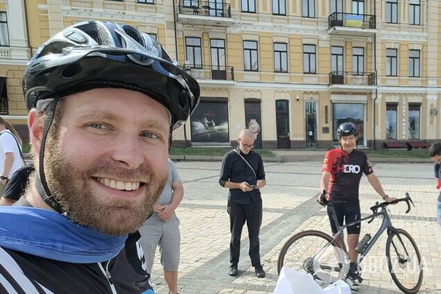 Немецкий журналист 42 дня ехал на велосипеде из Люксембурга в Киев, чтобы собрать деньги для Украины. Фото