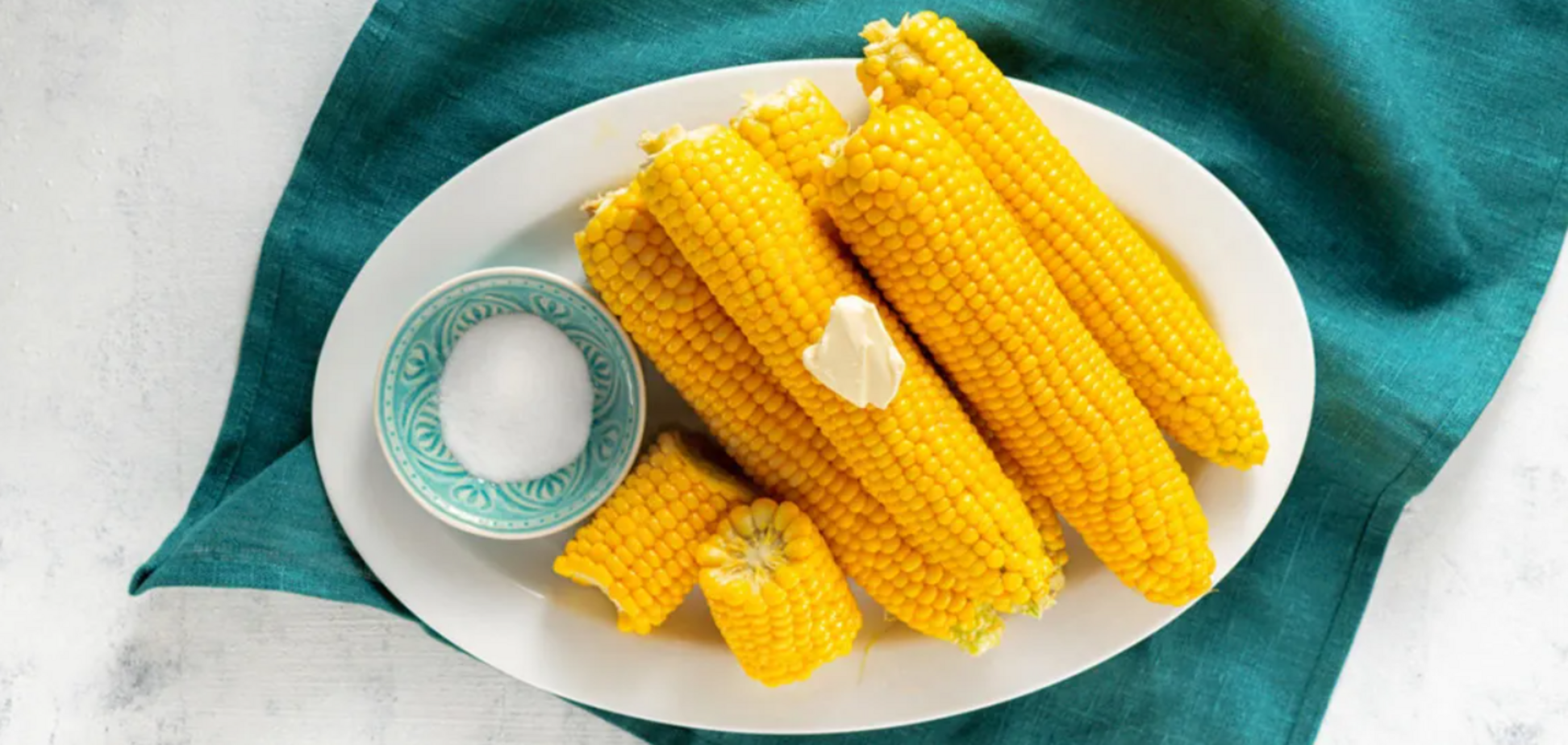 Вареная кукуруза с маслом