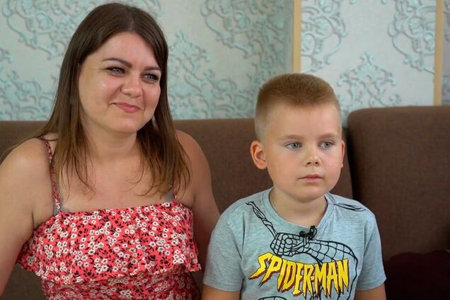 'Изменился и стал более спокойным': пострадавший от обстрела 6-летний Богдан из Днепра прошел курс реабилитации от Фонда Рината Ахметова