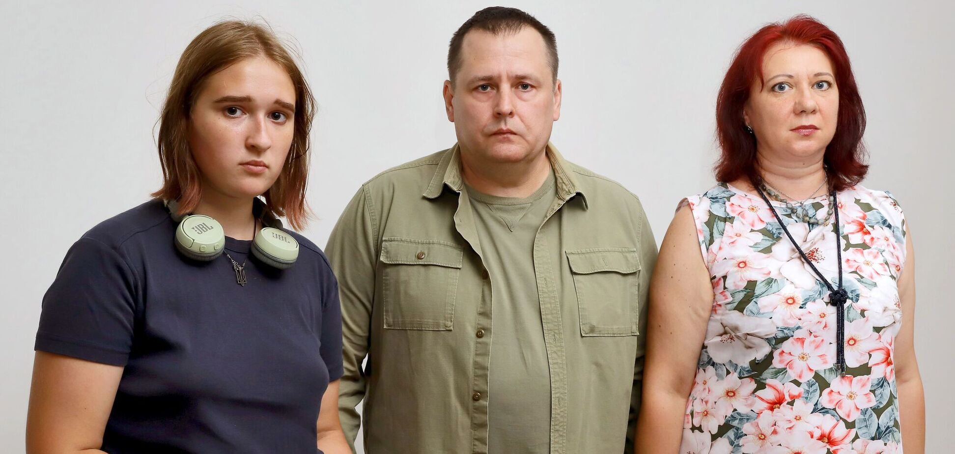 Напередодні Дня Незалежності Філатов посмертно нагородив десятьох захисників з Дніпра: медалі отримали родини героїв