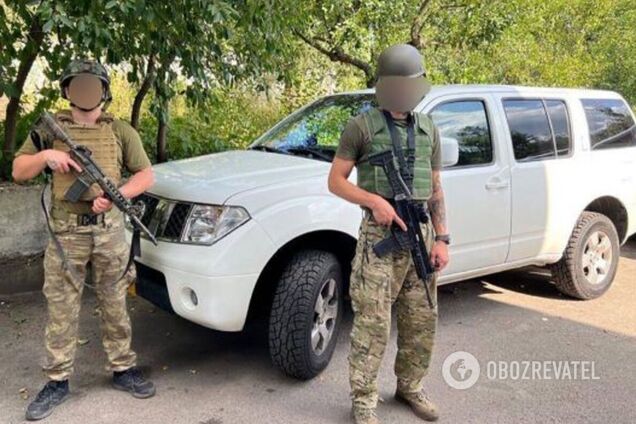 ВСУ получили для фронта очередной внедорожник Nissan от Favbet Foundation