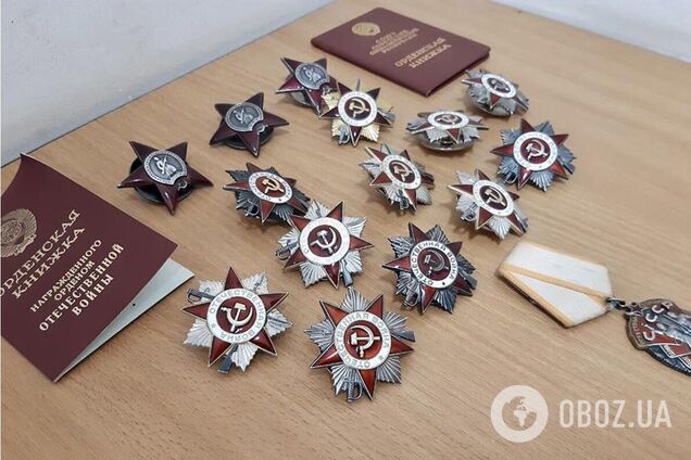 Митники вилучили 15 нагород