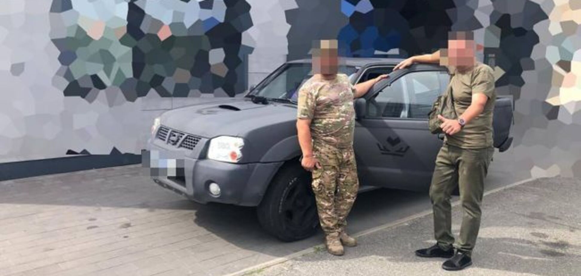 Авто для ЗСУ: Favbet Foundation передав на донецький фронт черговий позашляховик