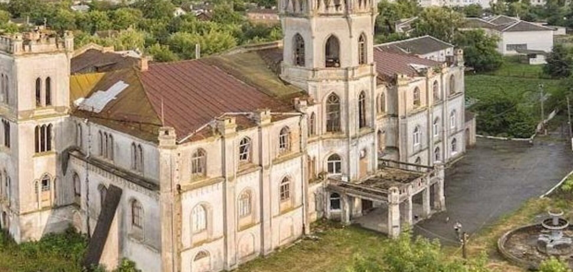 Палац перебував у власності Житомирської єпархії УПЦ МП