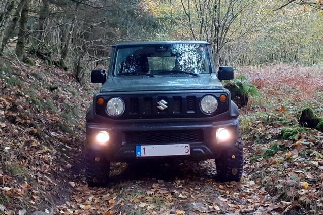 Внедорожник Suzuki Jimny превратили в дом на колесах - фото Сузуки | OBOZ.UA