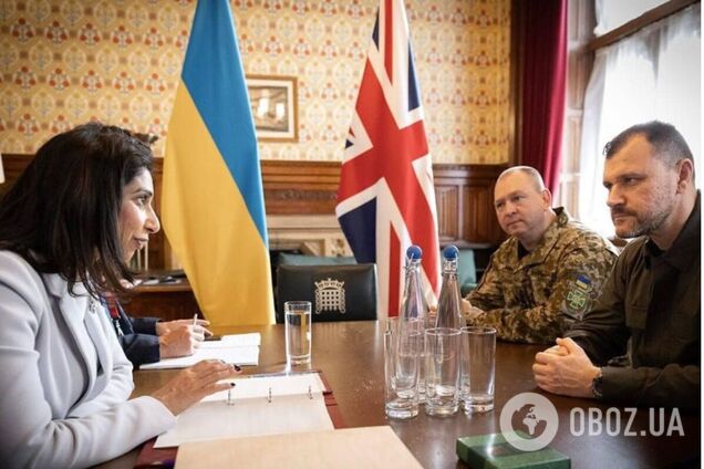 Обговорили воєнні злочини РФ: очільники МВС України і Британії провели зустріч у Лондоні. Фото