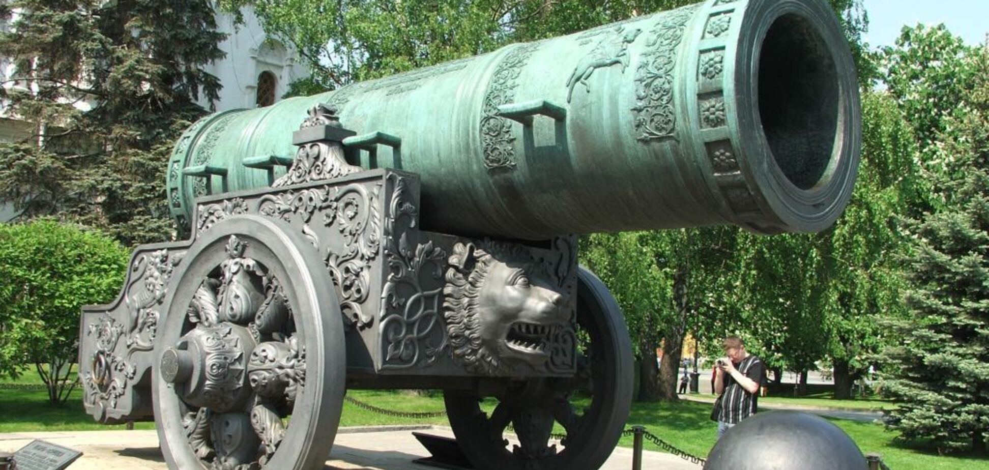 Второе московское чудо 'царь-пушка': 'понты' в России давно стали традицией