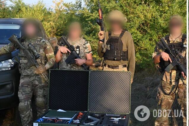 Придбані Favbet нові пікапи для ударних рот 'Армії дронів' допомагають нищити ворожу техніку. Фото й відео