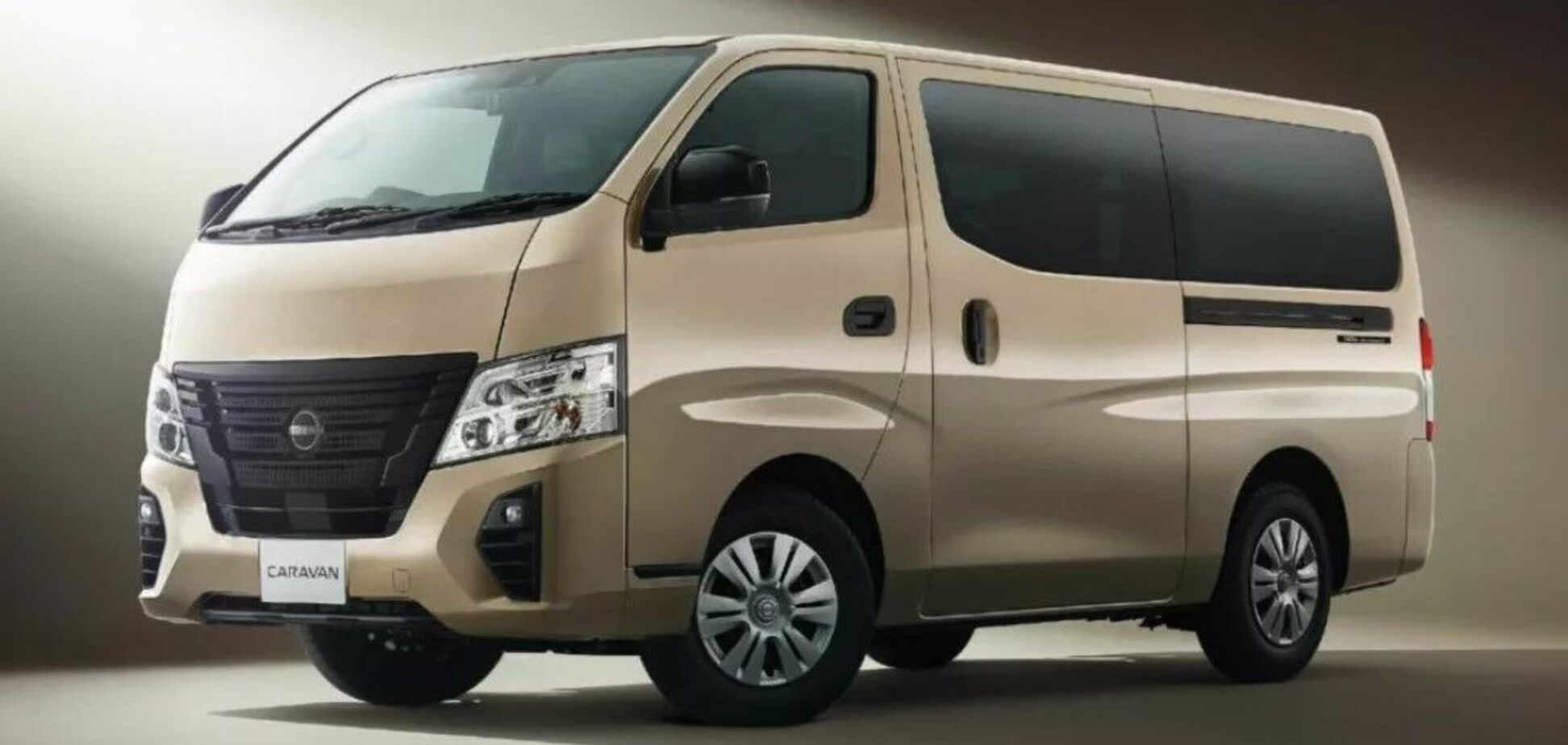  Nissan Caravan