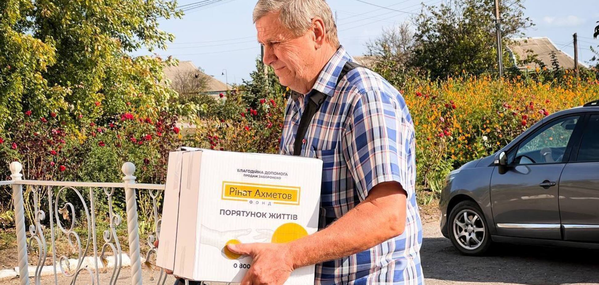 В Одесі почали видавати проддопомогу для переселенців з Бахмута від Фонду Ріната Ахметова