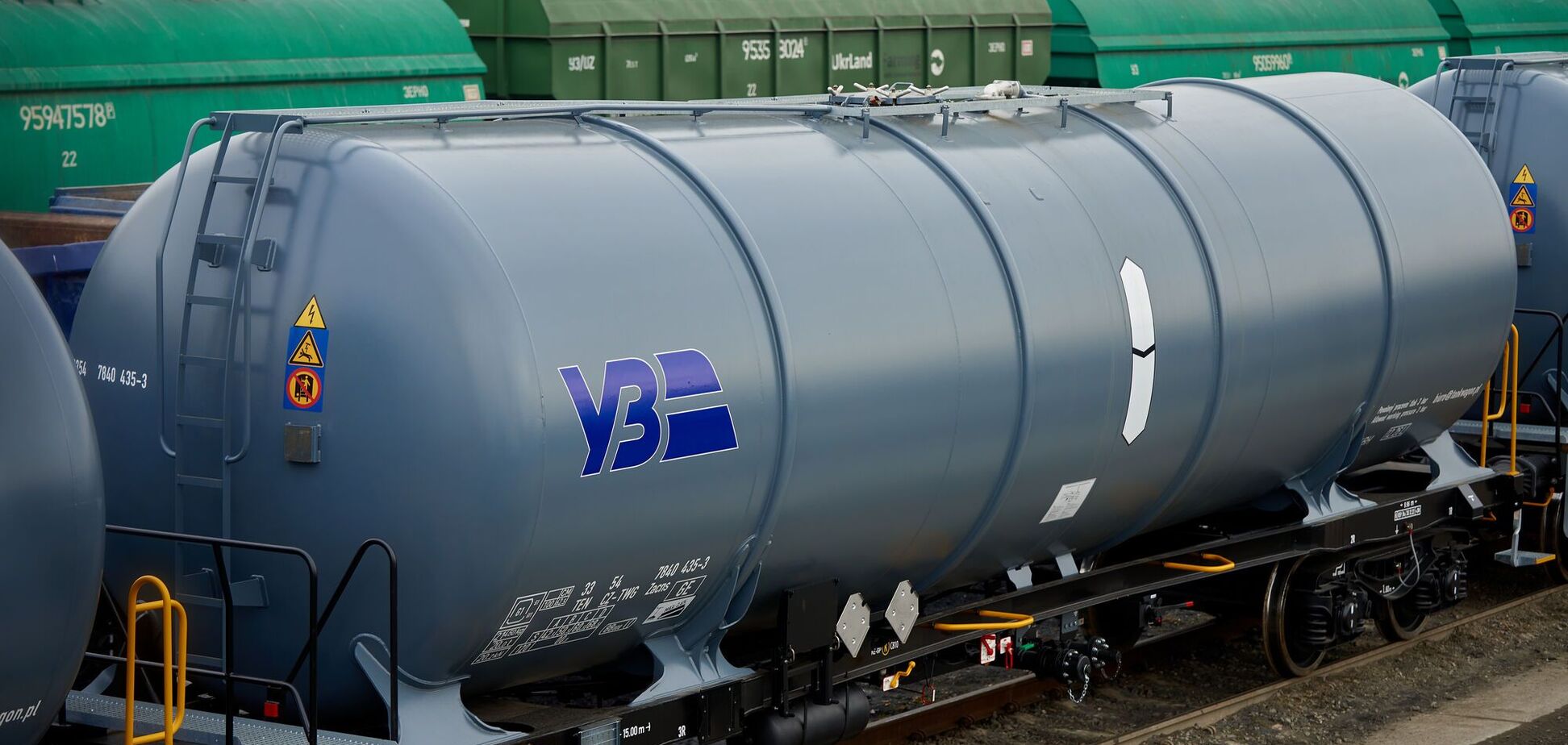 Европейские вагоны-цистерны Укрзализныци уже доставили в Украину почти 15 тыс. тонн нефтепродуктов